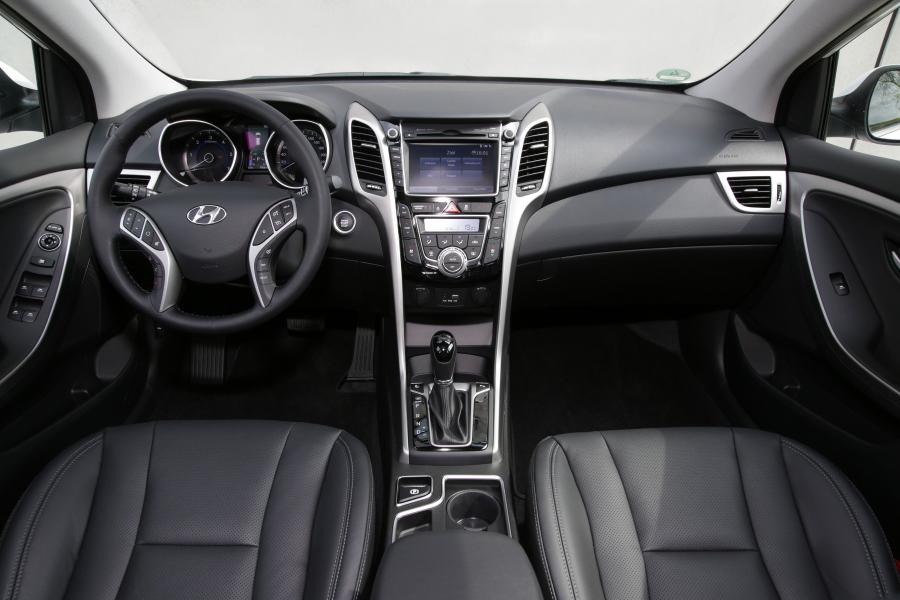  Hyundai i30 Wagon 2015 года  (фото 18 из 25)